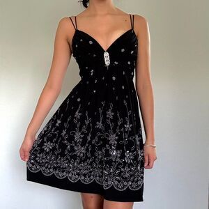 NWT Cache Black Beaded Mini Dress with Silver Floral Embroidery – Size 2